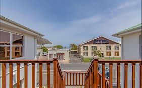 Beachfront Bliss At Malgas Views